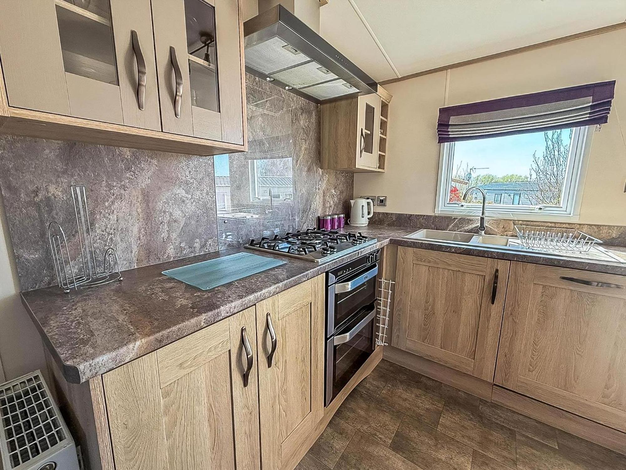 Beautiful Lodge At Manor Park In Hunstanton Ref 23018K Esterno foto